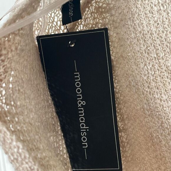 Moon & Madison Sz L Tan Twist Back Sweater Vneck - Picture 10 of 12